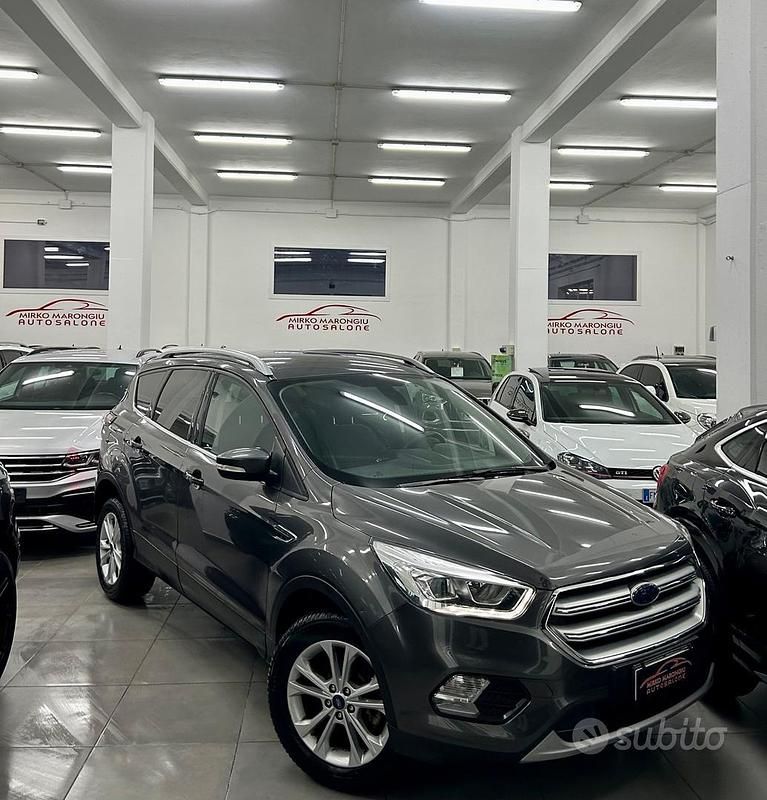 Usata Ford Kuga Titanium 120 CV (88 kW) 2018 Grigio SUV