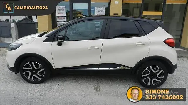 Usata Renault Captur Zen 90 CV (66 kW) 2015 Vari colori SUV