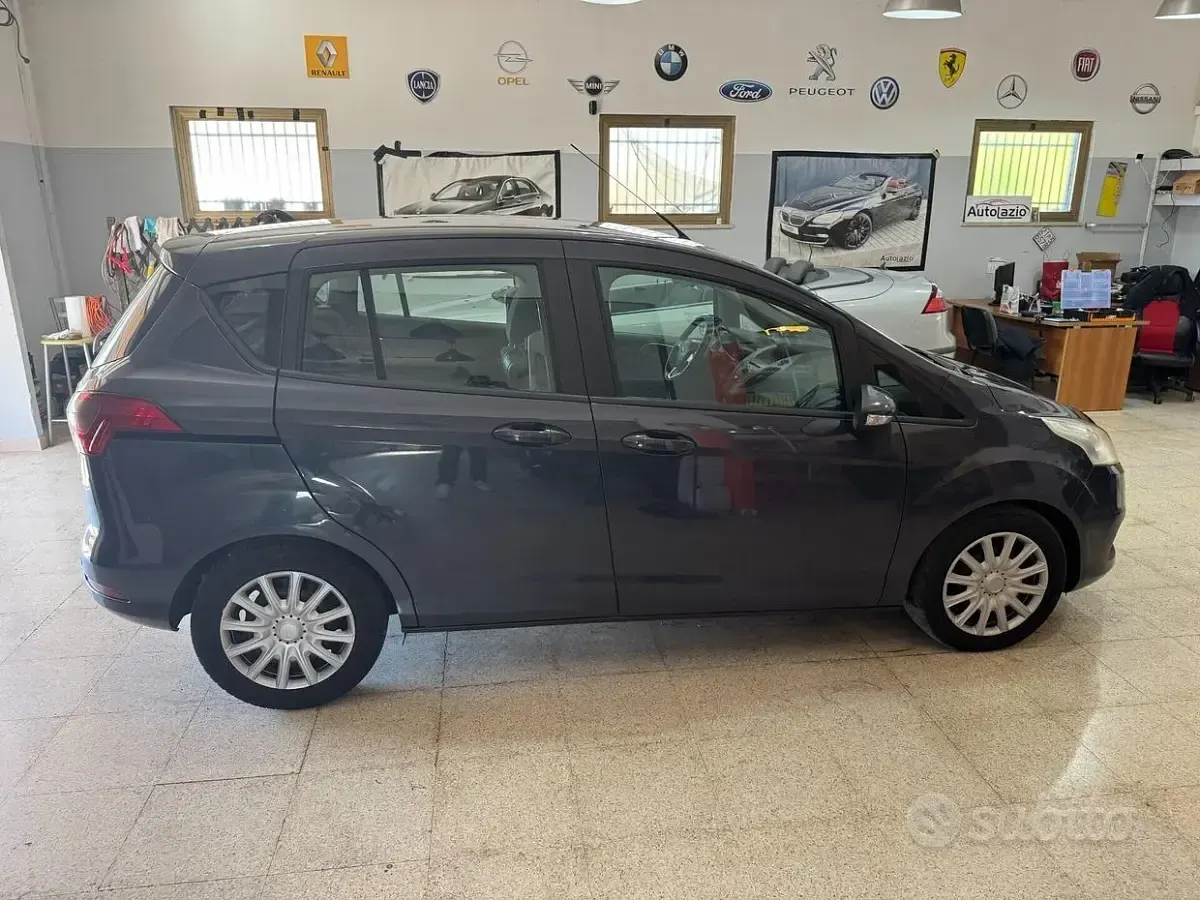 Usado Ford B-MAX Titanium 75 CV (55 kW) 2013 Gris Monovolumen