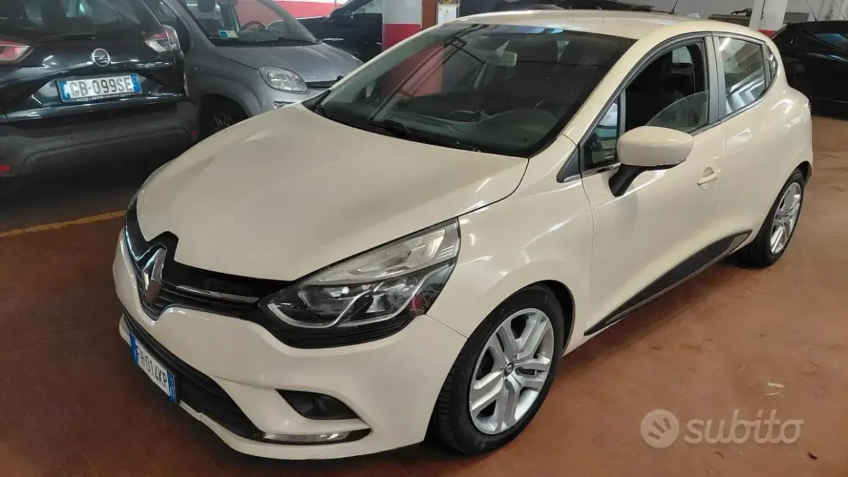 Usata Renault Clio IV 90 CV (66 kW) 2017 Beige Berlina