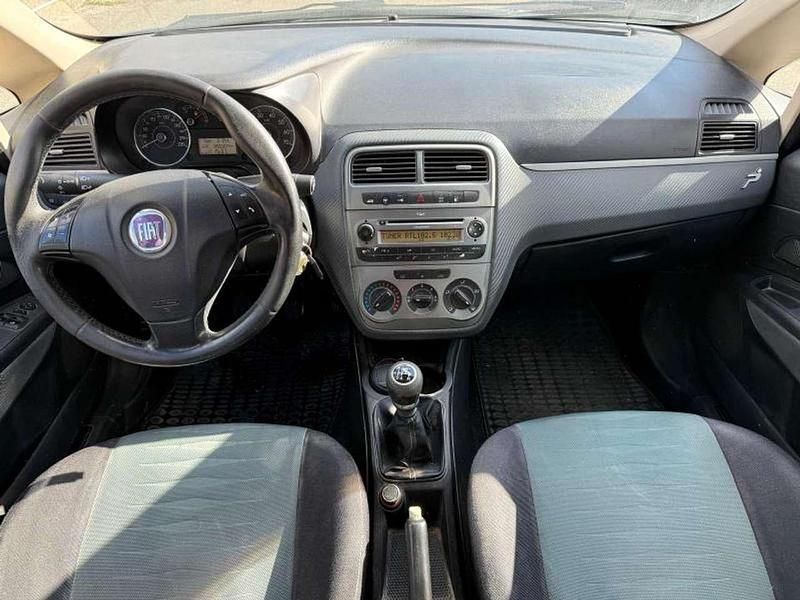 Usata Fiat Grande Punto Dynamic 77 CV (56 kW) 2009 Nero Utilitaria