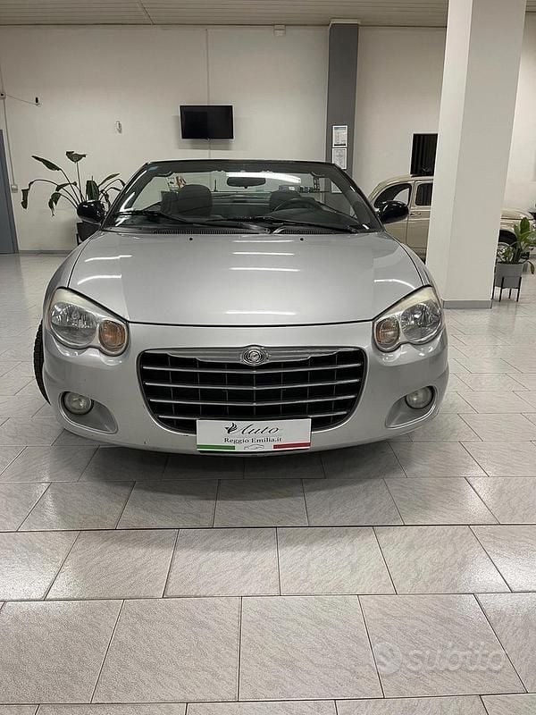Usata Chrysler Sebring Cabriolet 141 CV (103 kW) 2003 Grigio Cabrio