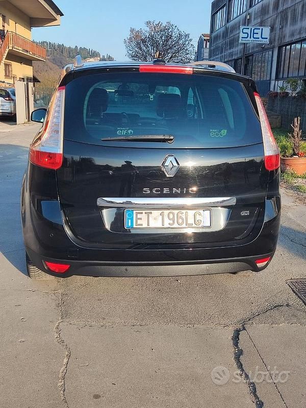 Usata Renault Scénic III 110 CV (80 kW) 2013 Nero Monovolume