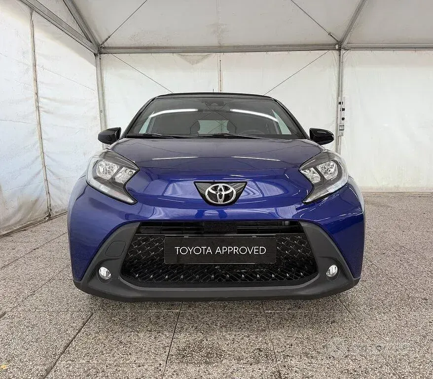 Usata Toyota Aygo X Trend 72 CV (52 kW) 2022 Blu SUV