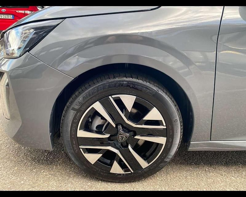 Usata Peugeot 208 Allure 101 CV (74 kW) 2025 Grigio Utilitaria
