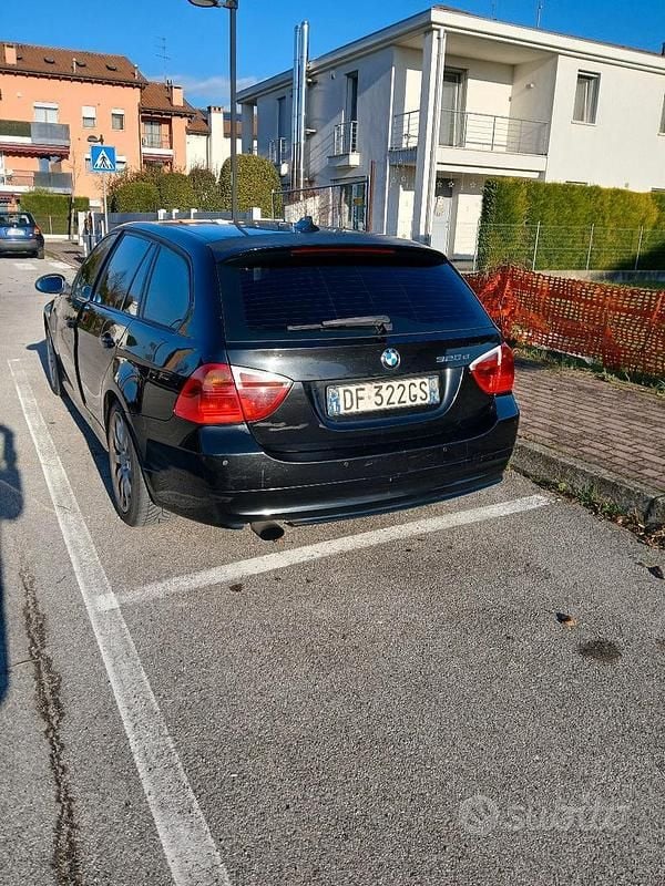 Usata BMW 320 2007 Nero Station wagon