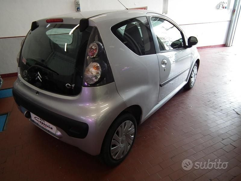 Usata Citroën C1 68 CV (50 kW) 2008 Grigio chiaro Utilitaria