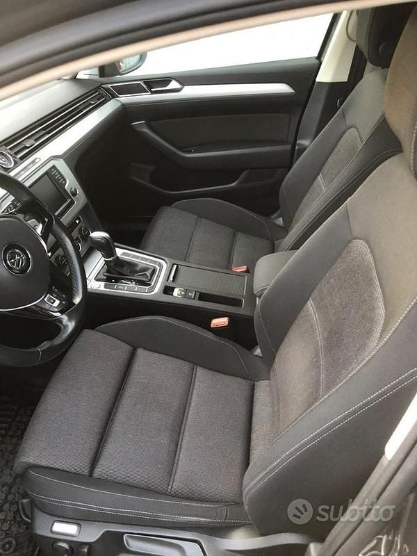 Usata VW Passat 120 CV (88 kW) 2016 Grigio Station wagon