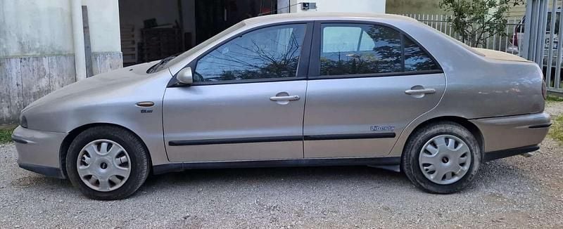 Usata Fiat Marea 103 CV (75 kW) 1998 Argento Berlina