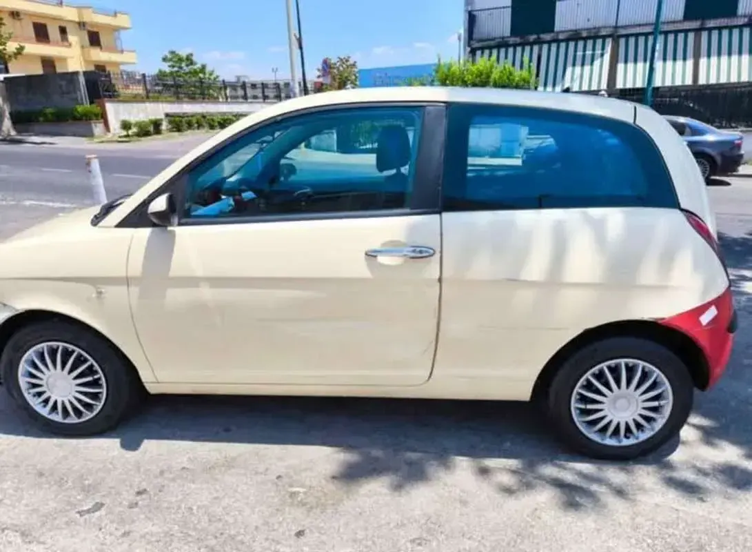 Usata Lancia Ypsilon 69 CV (50 kW) 2006 Utilitaria