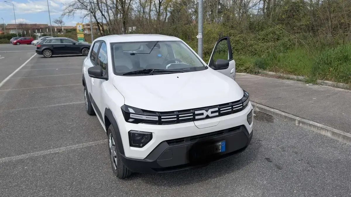 Usata Dacia Spring Expression 19 kW (26 CV) 2025 Utilitaria