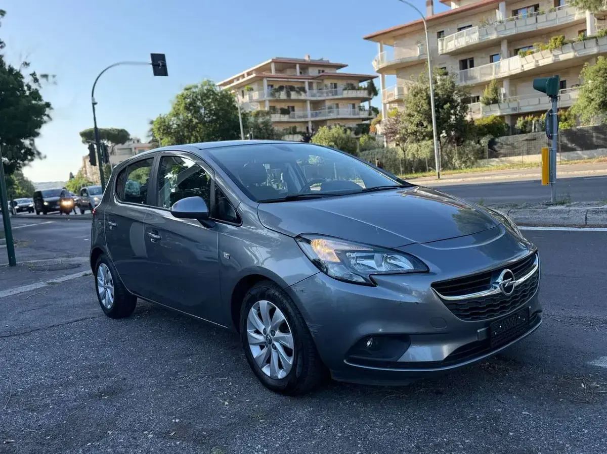 Usata Opel Corsa Cosmo 69 CV (50 kW) 2018 Grigio Utilitaria