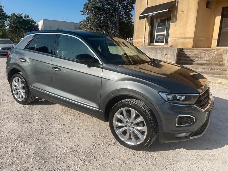 Usata VW T-Roc Advance 116 CV (85 kW) 2018 Grigio SUV