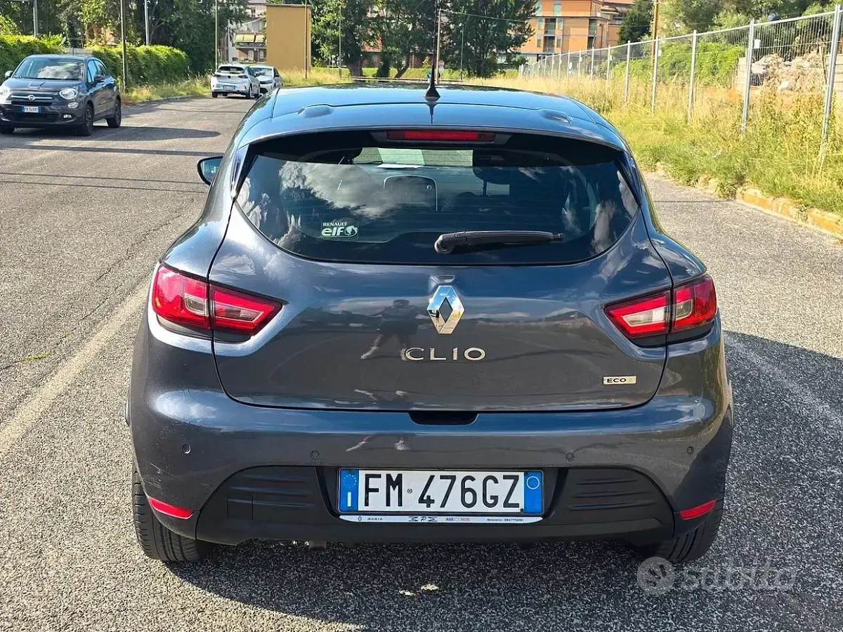 Usata Renault Clio IV 90 CV (66 kW) 2018 Grigio Berlina
