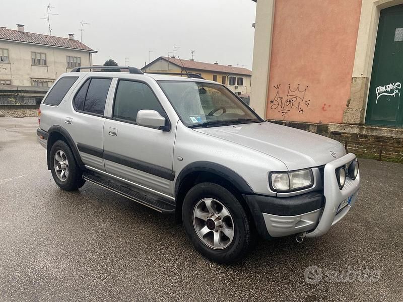 Usata Opel Frontera Limited 116 CV (85 kW) 2002 Grigio SUV