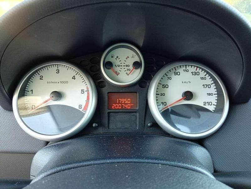 Usata Peugeot 207 68 CV (50 kW) 2008 Berlina