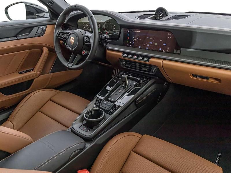 Nuova Porsche 911 541 CV (397 kW) 2026 Gesso Cabrio