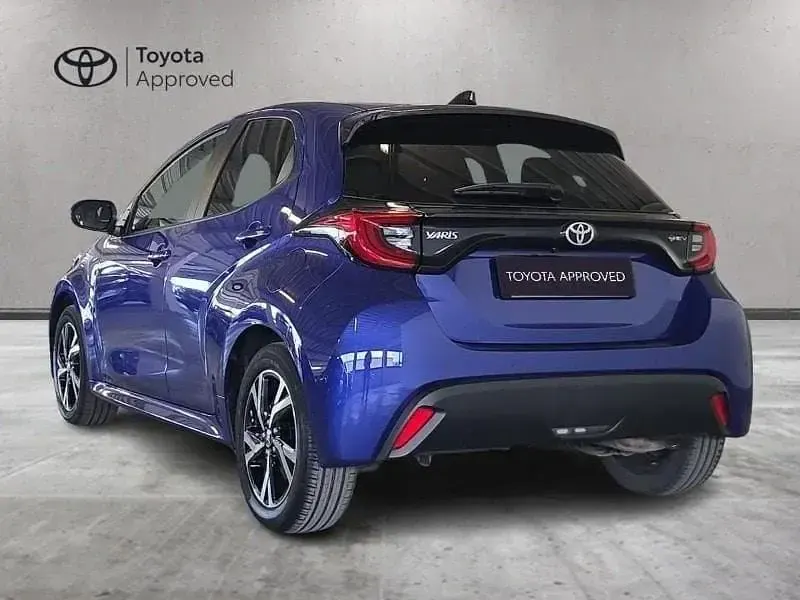 Usata Toyota Yaris Hybrid Trend 116 CV (85 kW) 2025 Juniper blu Berlina