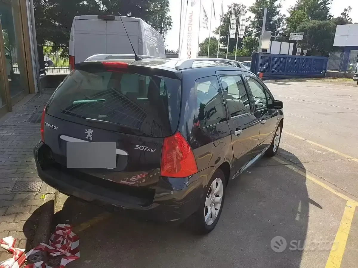 Usata Peugeot 307 109 CV (80 kW) 2006 Nero Station wagon