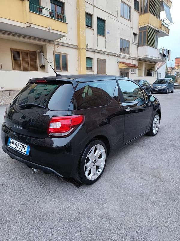 Usata Citroën DS3 90 CV (66 kW) 2011 Nero Utilitaria