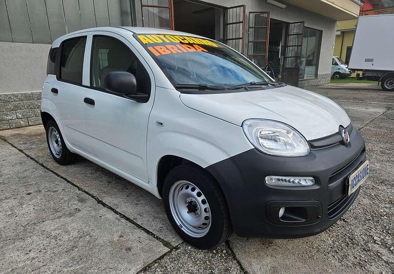 Usata Fiat Panda Pop 69 CV (50 kW) 2023 Bianco Furgone