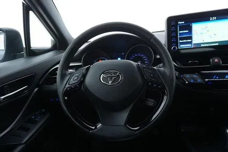 Usado Toyota C-HR Business Edition 122 CV (89 kW) 2022 Gris SUV