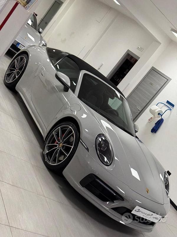 Usata Porsche 911 Targa 4 450 CV (330 kW) 2023 Bianco Cabrio