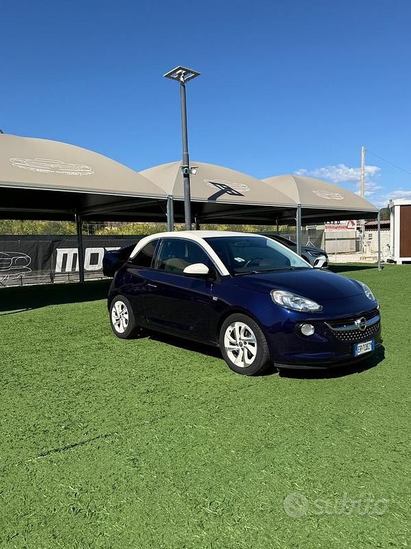 Viola Usata 2013 Opel Adam Glam Due volumi | 6000 € (Buon prezzo) - Immagine 1/4