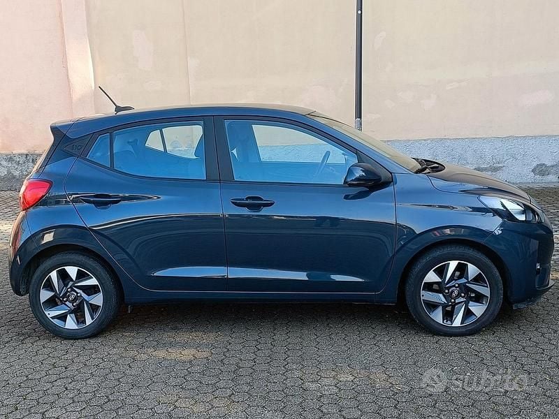 Usata Hyundai i10 66 CV (48 kW) 2024 Grigio Utilitaria