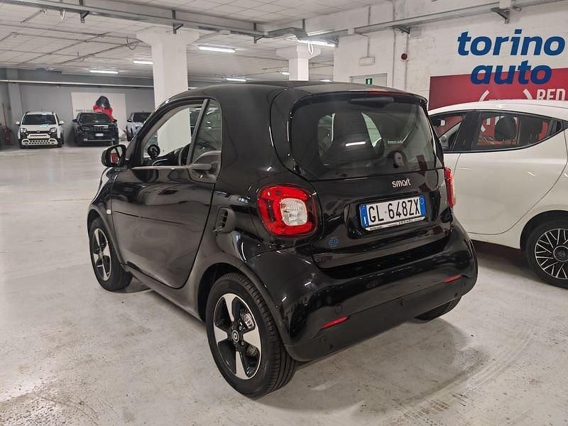 Begagnad Smart ForTwo Coupé Passion 59 kW (81 HK) 2022 Svart Halvkombi