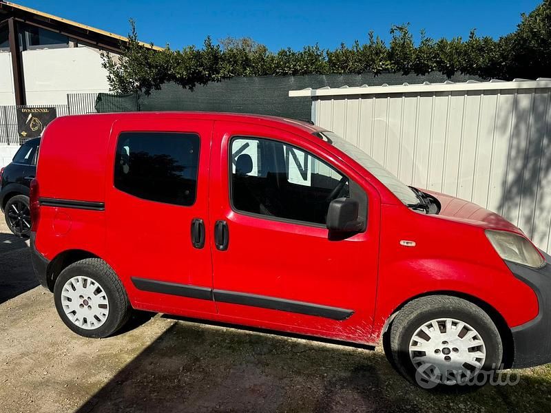 Usata Fiat Fiorino 75 CV (55 kW) 2011 Rosso Monovolume