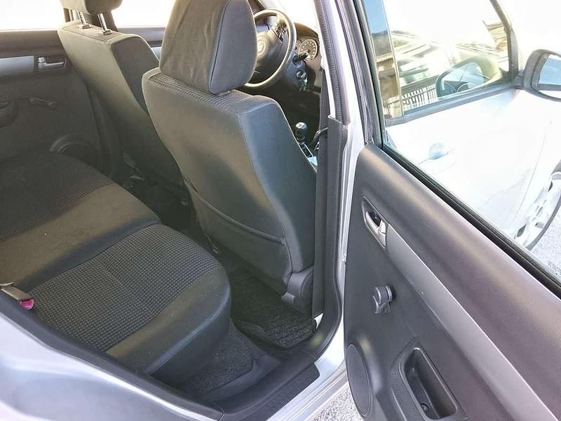 Usata Suzuki Swift GL 69 CV (50 kW) 2007 Argento Utilitaria