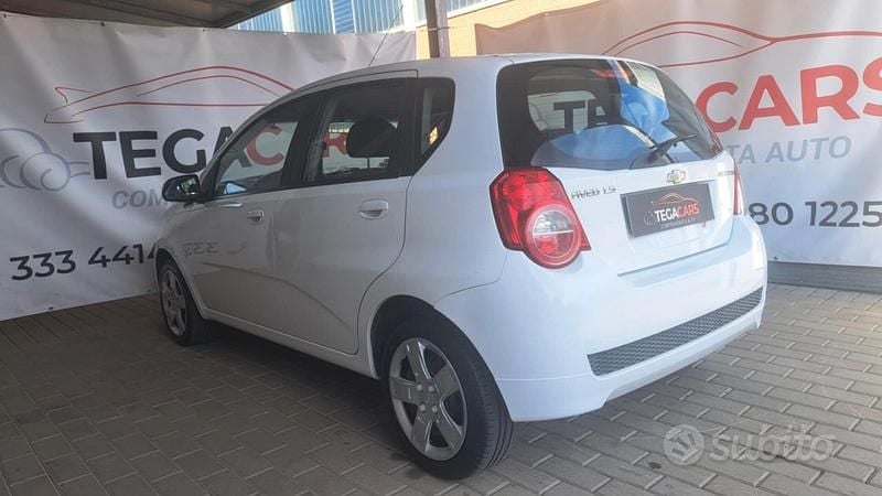 Usata Chevrolet Aveo LS 70 CV (51 kW) 2012 Bianco Berlina