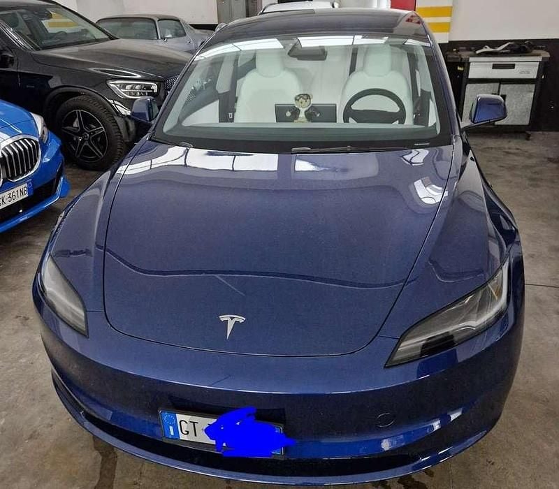 Usata Tesla Model 3 Long Range AWD 258 kW (351 CV) 2024 Blu/azzurro Berlina