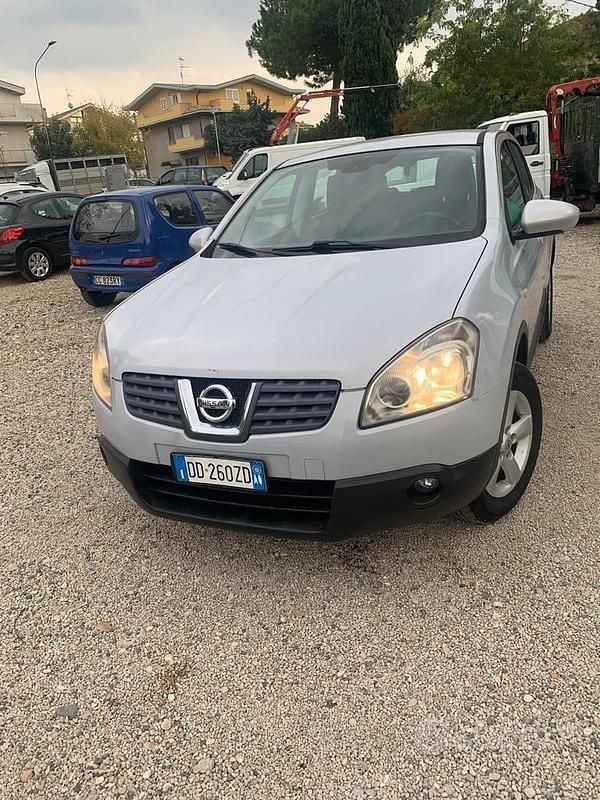 Usata Nissan Qashqai 106 CV (77 kW) 2007 Grigio SUV