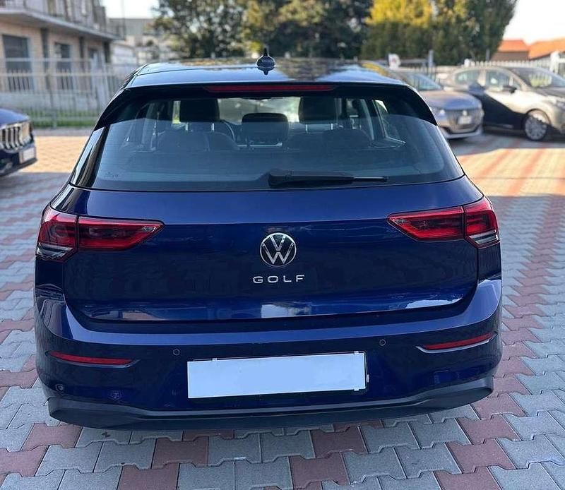 Usata VW Golf VIII Life 116 CV (85 kW) 2020 Blu/azzurro Berlina