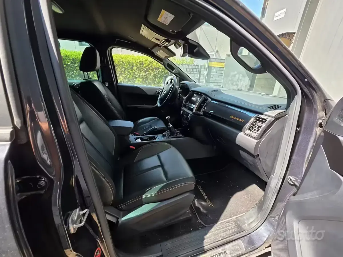Usata Ford Ranger 200 CV (147 kW) 2020 Grigio Pick-up
