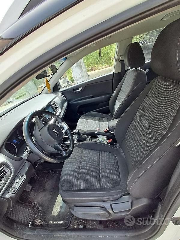 Używany Kia Stonic 116 KM (85 kW) 2018 SUV