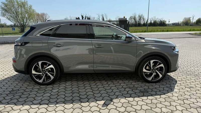 Usata DS Automobiles DS7 Crossback Opera 300 CV (220 kW) 2022 Grigio premiere SUV