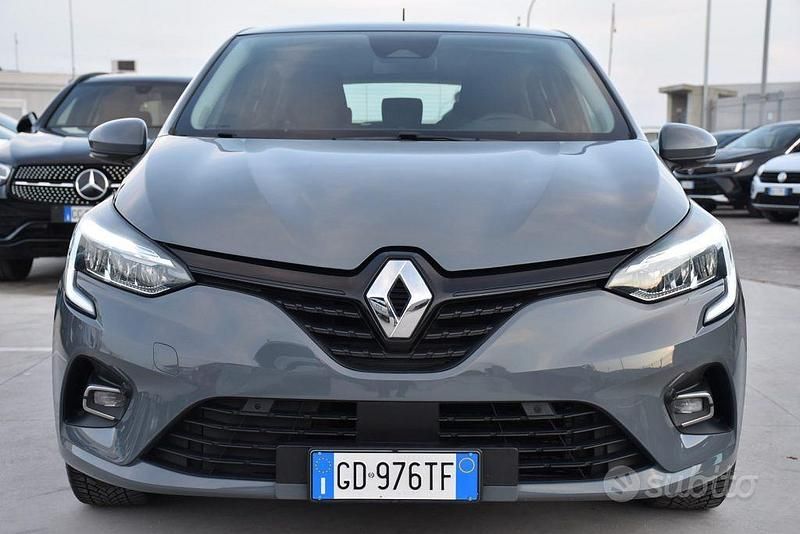 Usata Renault Clio V Business 75 CV (55 kW) 2020 Grigio Berlina