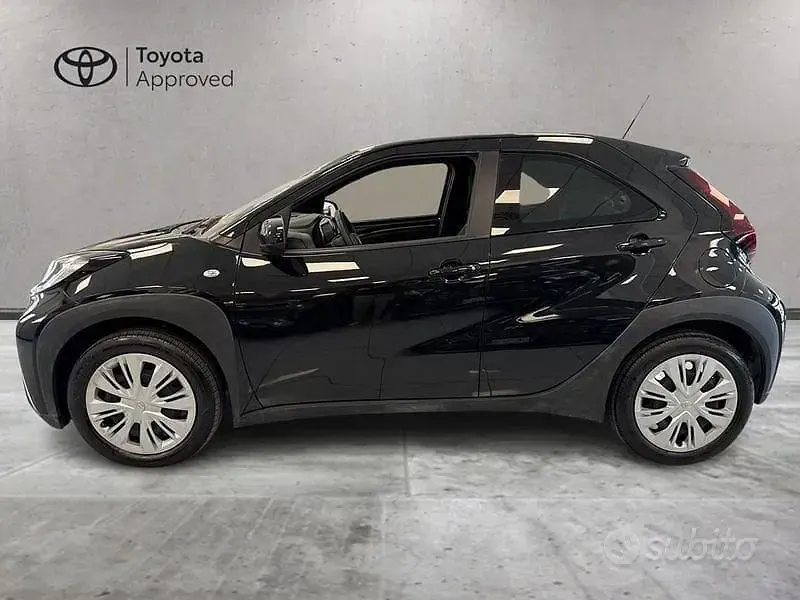 Usata Toyota Aygo X Active 72 CV (52 kW) 2025 Nero SUV