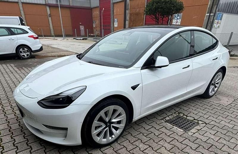 Usata Tesla Model 3 152 kW (208 CV) 2021 Bianco Berlina