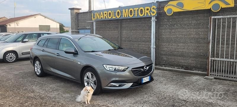 Usata Opel Insignia Innovation 136 CV (100 kW) 2018 Oro Station wagon