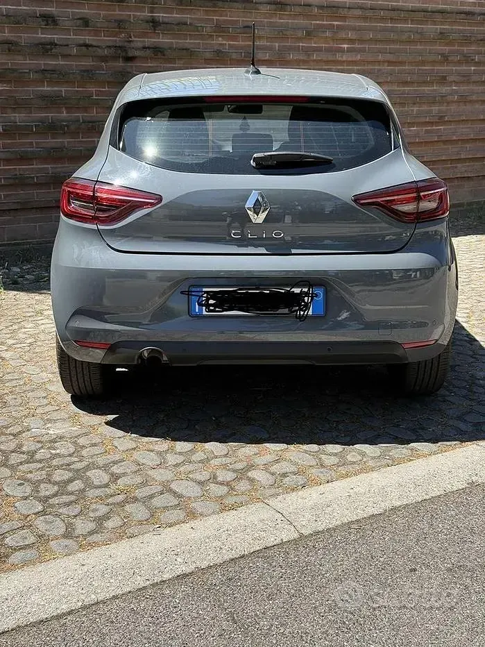 Usata Renault Clio V Zen 101 CV (74 kW) 2020 Grigio Berlina