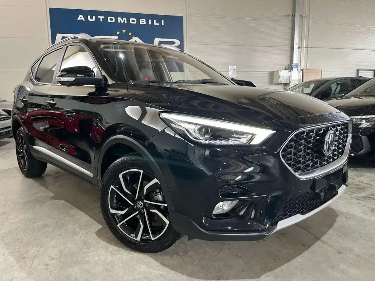 Usata MG ZS Luxury 106 CV (77 kW) 2024 Nero SUV