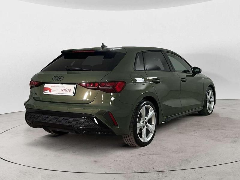 Usata Audi A3 Sportback S-Line 150 CV (110 kW) 2025 Verde Utilitaria