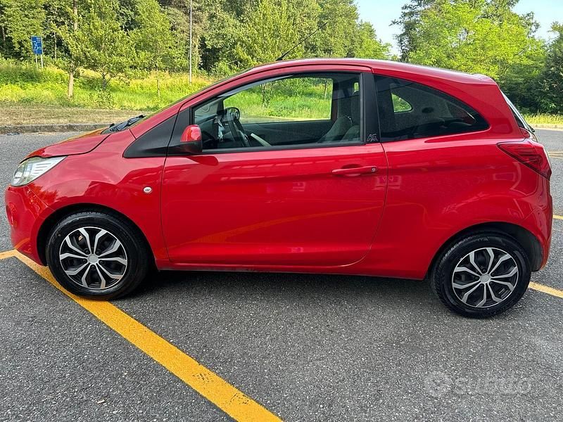 Usata Ford Ka Titanium 69 CV (50 kW) 2013 Rosso Utilitaria