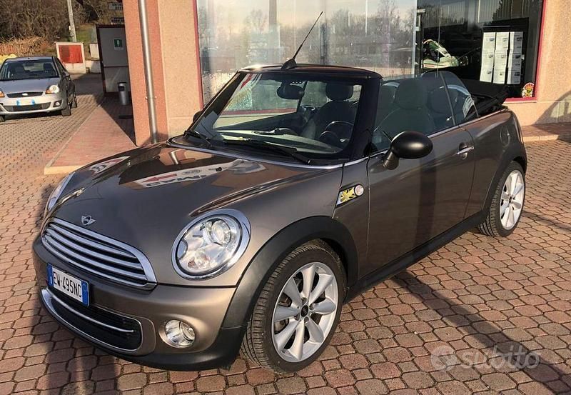 Usata Mini Cooper Cabriolet 122 CV (89 kW) 2014 Grigio Cabrio