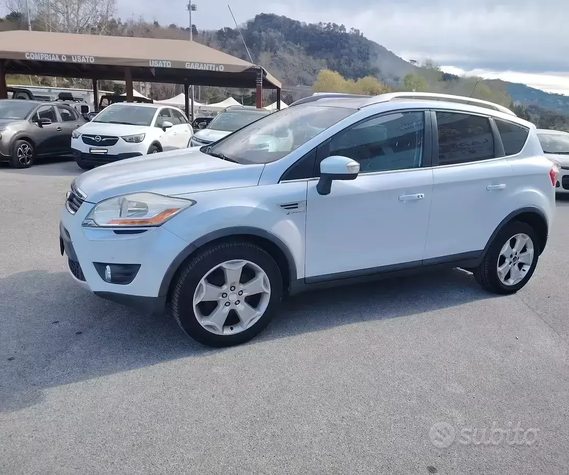 Usata Ford Kuga Titanium 136 CV (100 kW) 2010 Grigio SUV