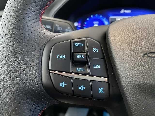 Usata Ford Focus ST-Line 125 CV (91 kW) 2023 Blu Station wagon